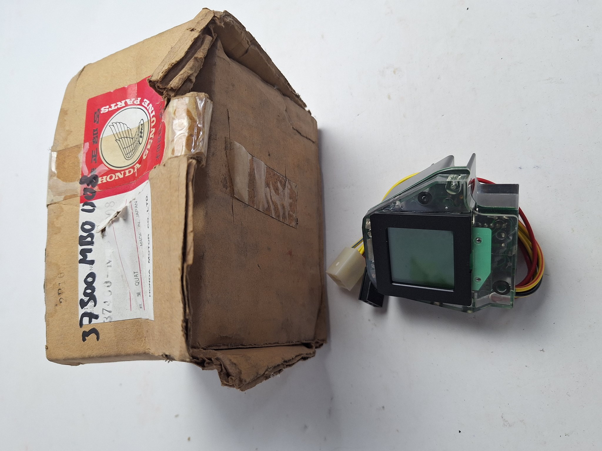 Picture of METER FUEL TEMP    37400-MB0-000  VF 750 S